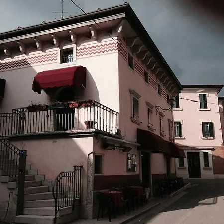 Tra Valpolicella E Lessinia *