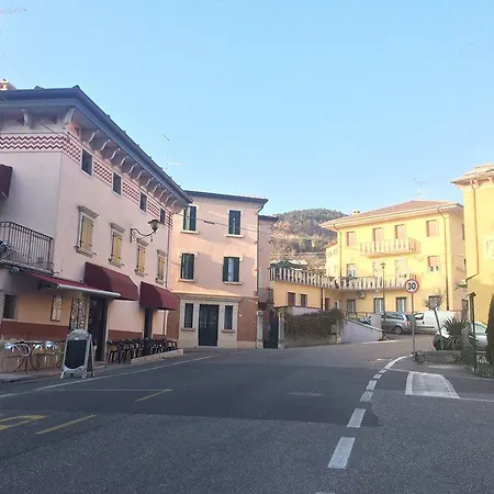 Tra Valpolicella E Lessinia Negrar